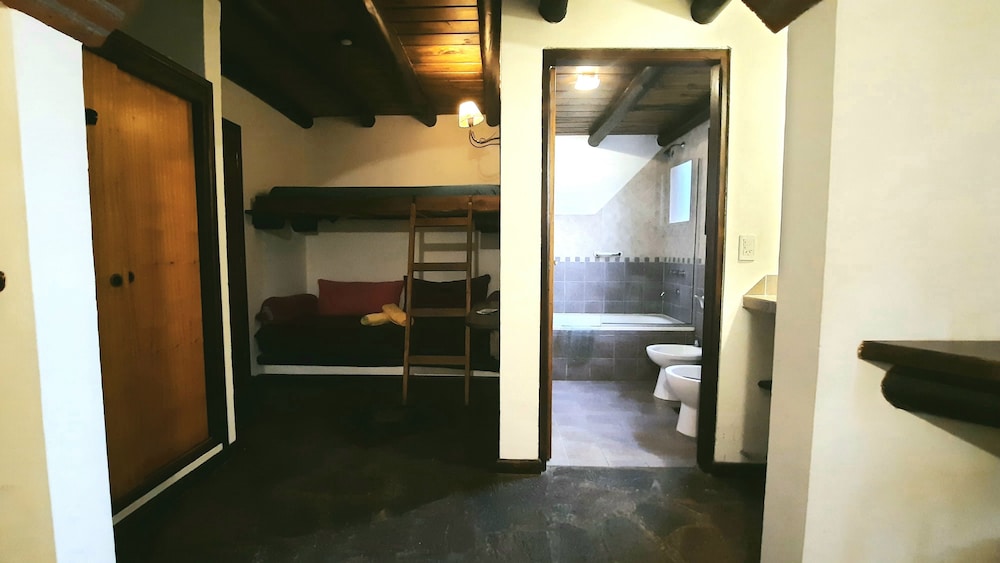 Quadruple Room, Multiple Beds photo 3