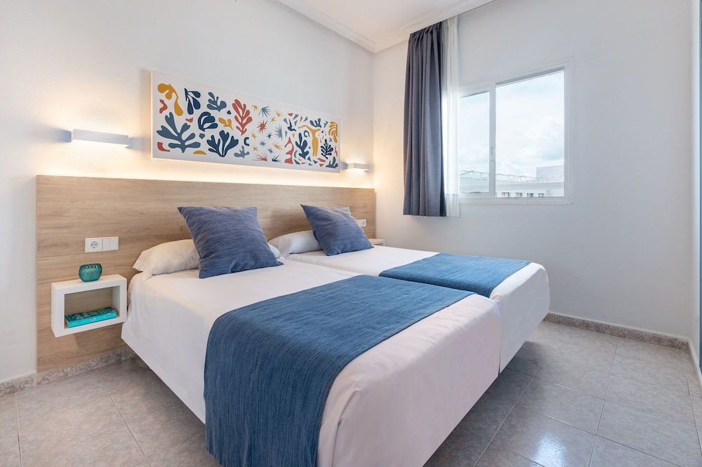 Apartment, 1 Bedroom, Sea View - Photo 1
