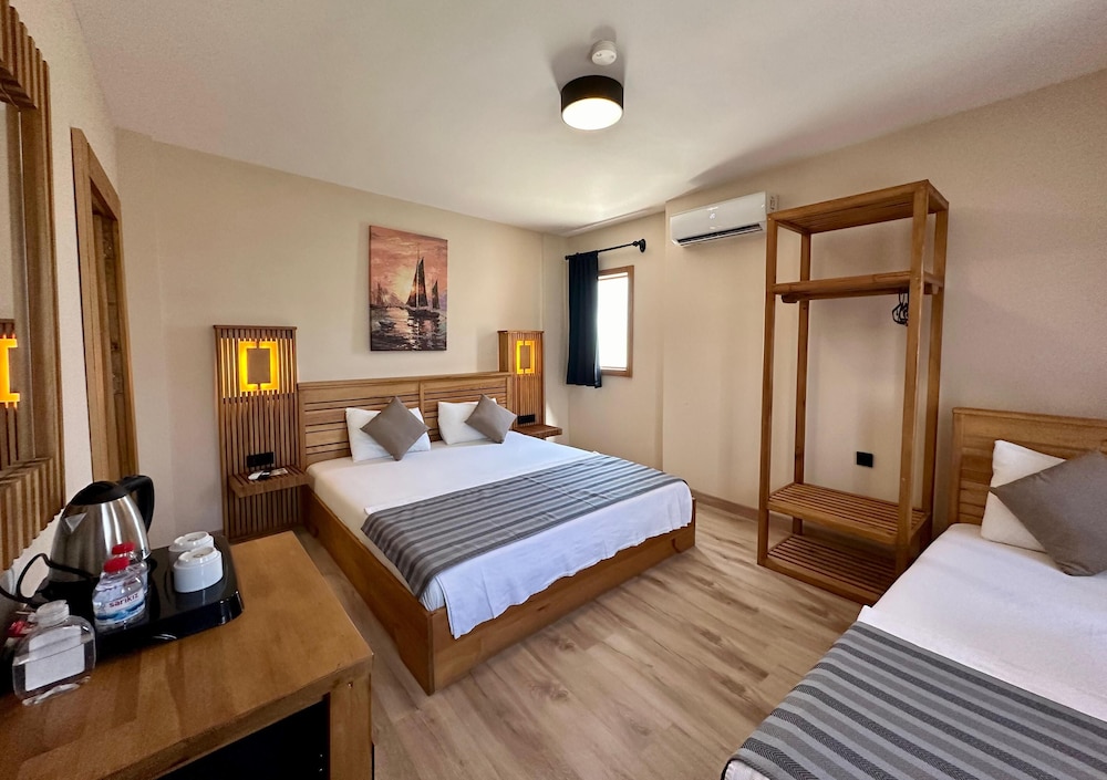 Triple Room - Photo 1