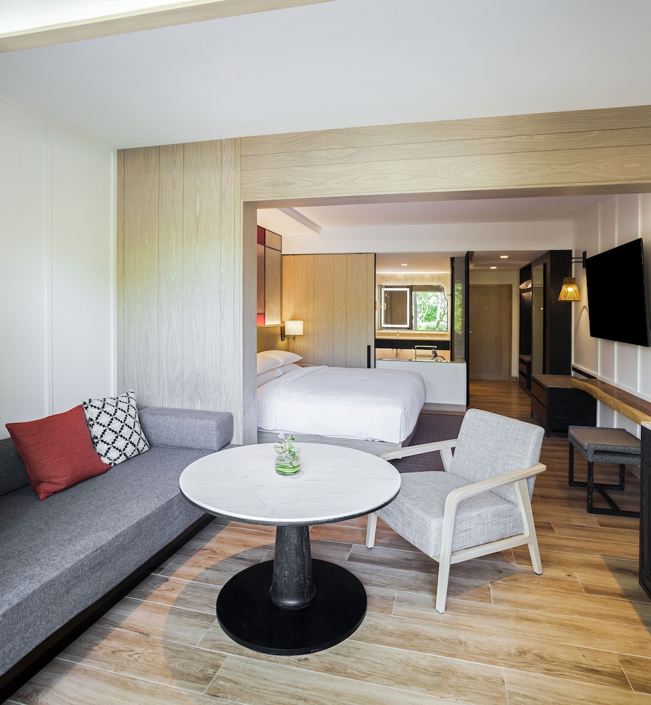 Deluxe Room (2 Twin Beds) - Photo 3