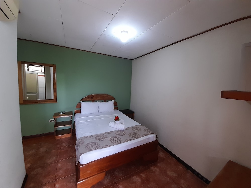 Economy Single Room