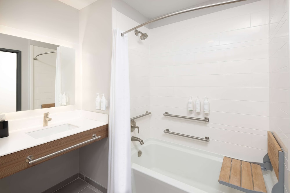 Studio Suite, 1 King Bed, Accessible, Non Smoking (Mobility) - Photo 8