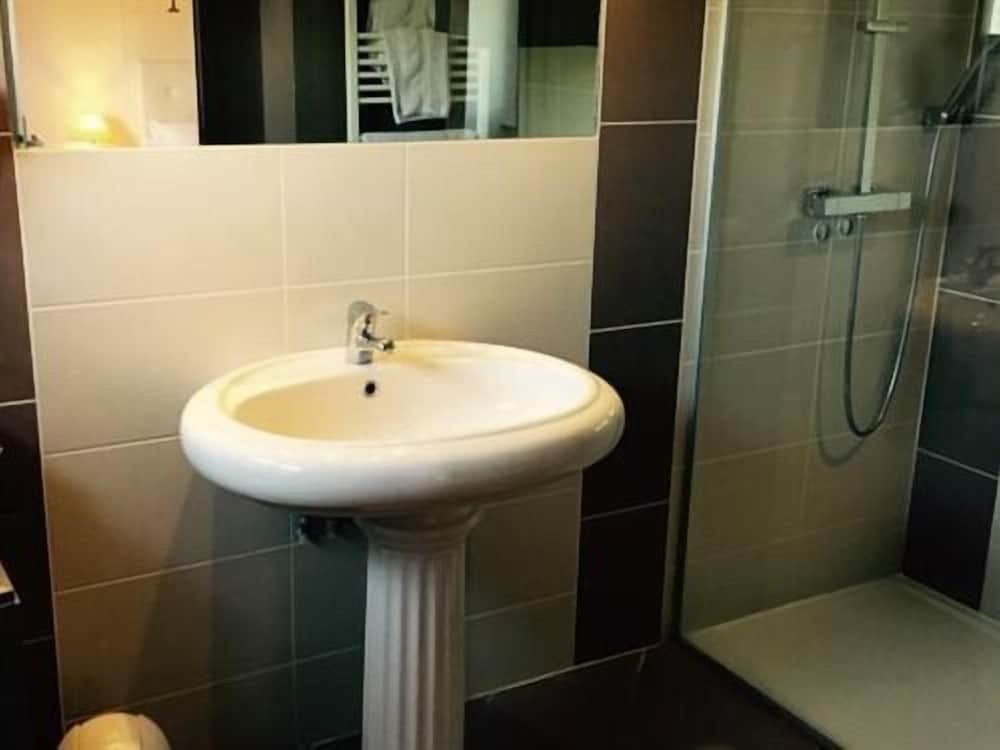 Superior Double Room, Ensuite, Garden View (VIP) photo 2