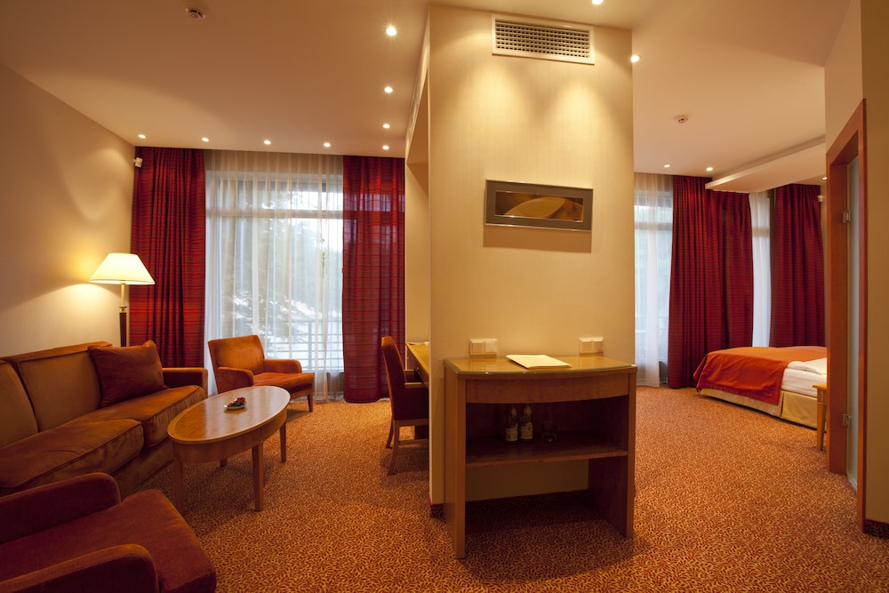 Studio Suite - Photo 4