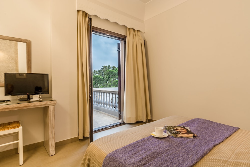 Standard Room - Photo 5