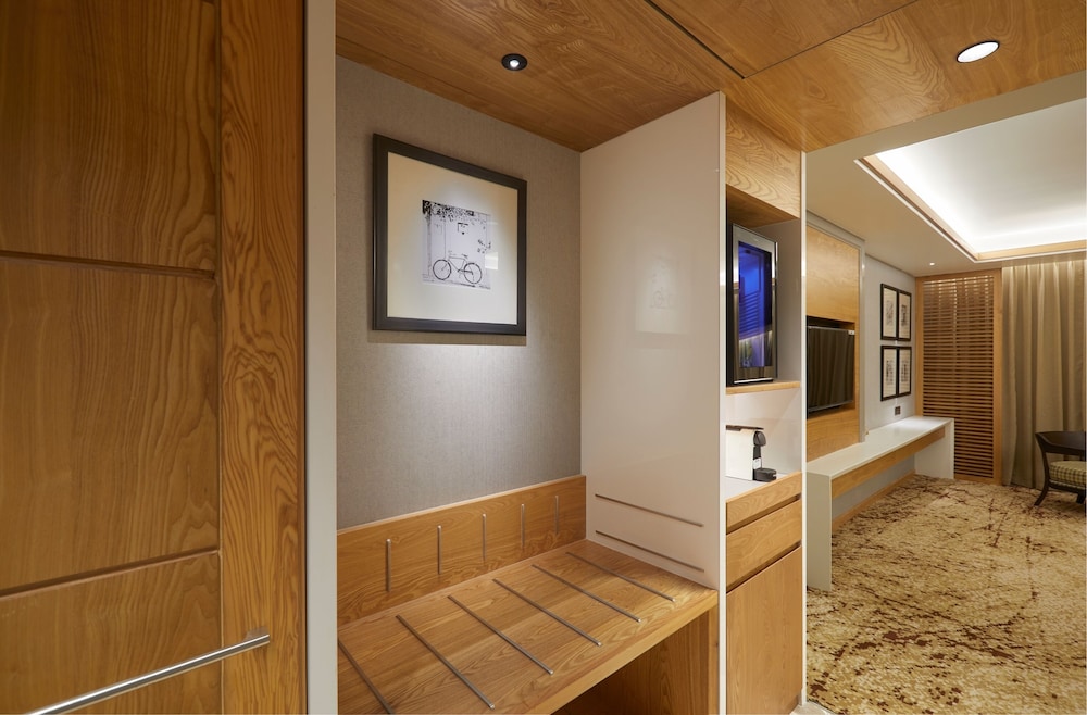 Executive Double Room, 1 Double Bed - Photo 16