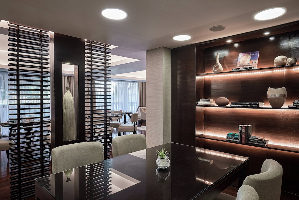 Deluxe Room, Club Lounge Access - Photo 7