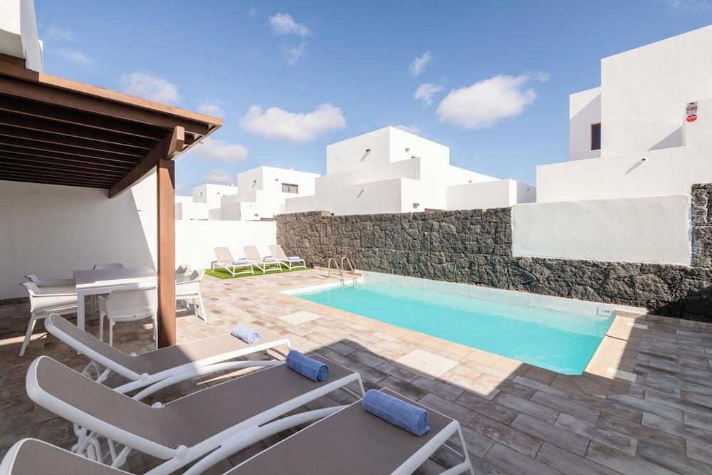 Villa 3 dormitorios 19 Femes Duplex with Private Pool photo 3