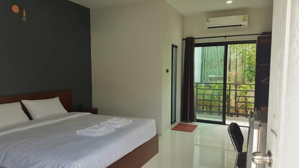 Double room (without Cleaning Service) - Photo 12