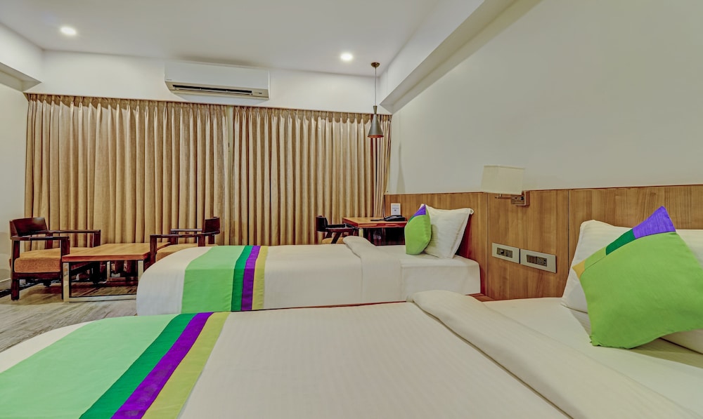 Deluxe Room - Photo 9
