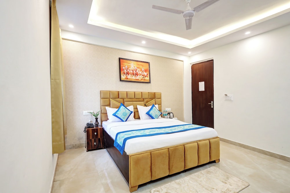 Executive Room - Photo 8