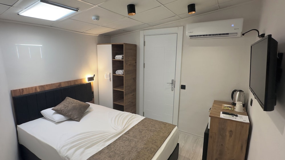 Economy Single Room
