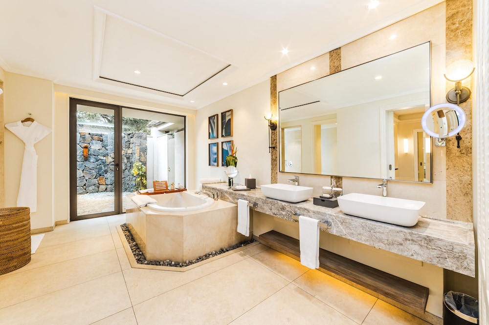 Family Luxury Suite Pool Villa - Photo 3