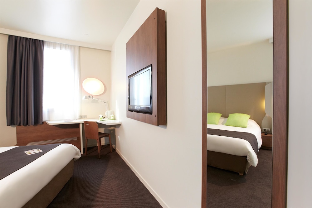 Standard Room, 2 Twin Beds - Photo 5