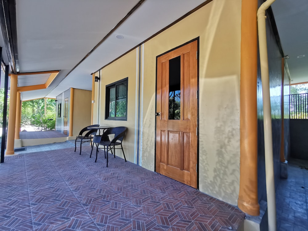 Superior Twin Room - Photo 12