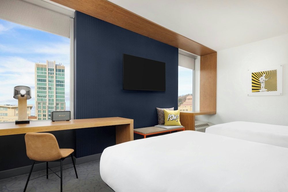 Traditional Room, 2 Queen Beds, City View (Mobility Accessible, Roll-in Shower) - Photo 1