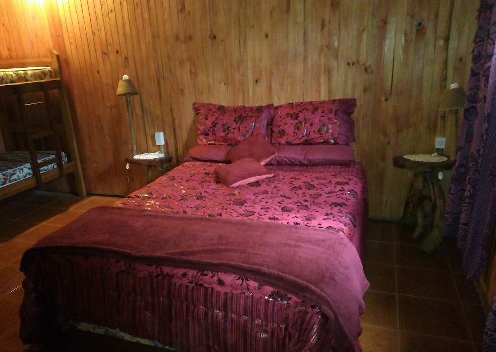 Classic Cabin, 1 Bedroom, 2 Bathrooms, Hill View (Tayuba) photo 1