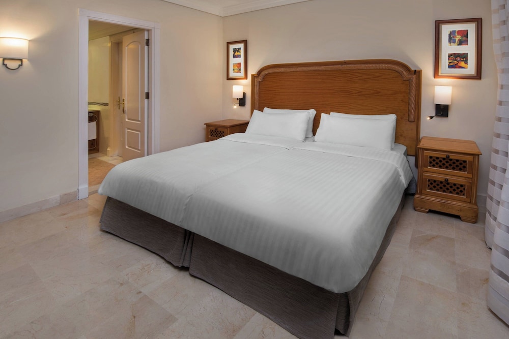 Apartment, 3 Bedrooms, Balcony - Photo 2