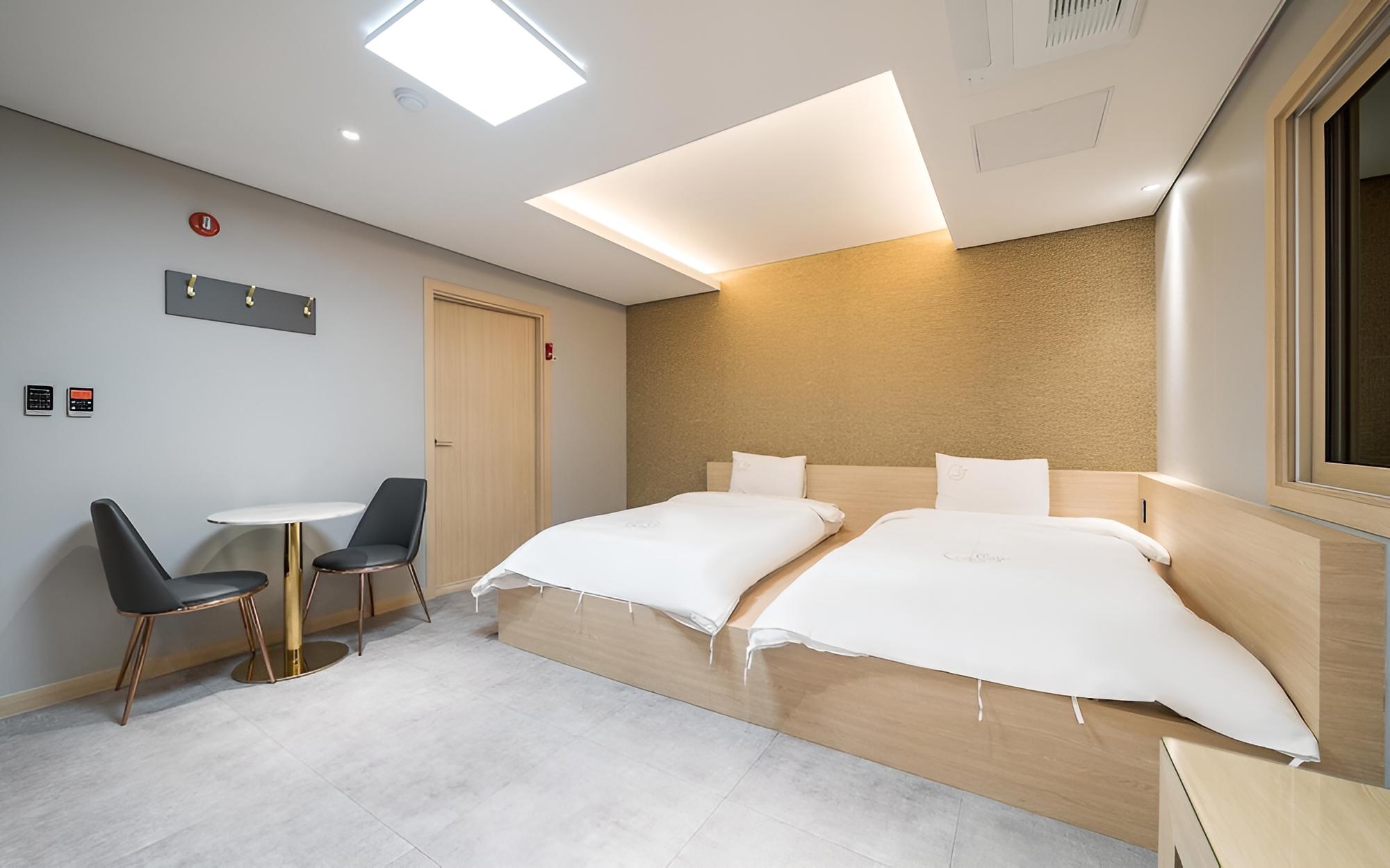 Room (Twin (Single and King Netflix Air Pur) - Photo 1