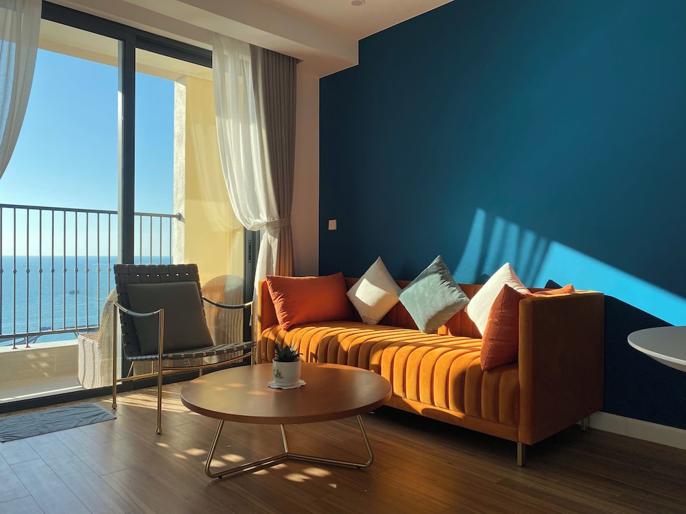 One-Bedroom Balcony Sea View