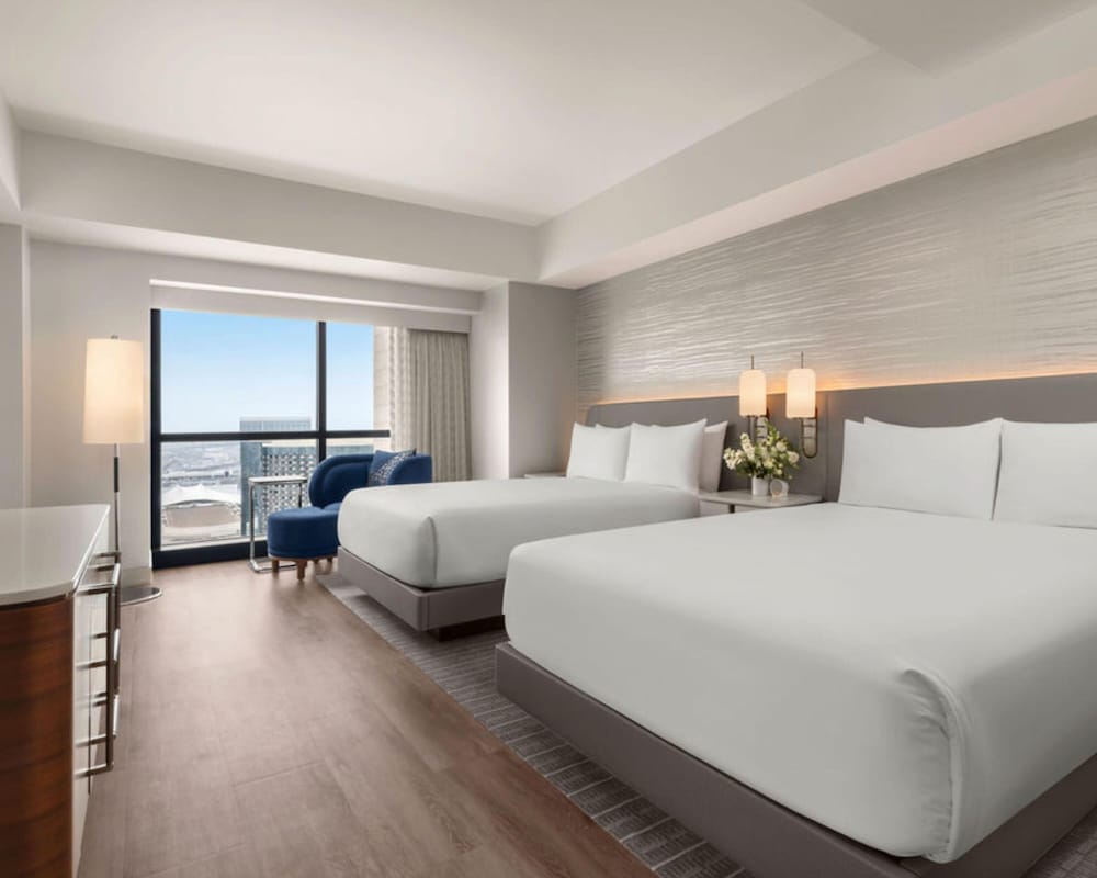 Deluxe Room, 2 Queen Beds - Photo 1