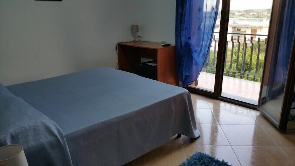 Standard Double or Twin Room photo 2