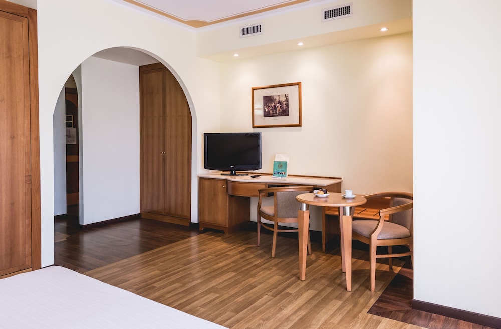 Basic Double or Twin Room photo 3