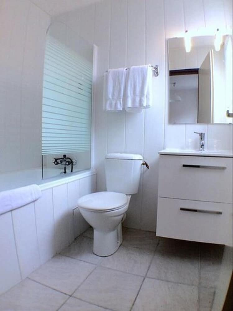 Double Room - Photo 6