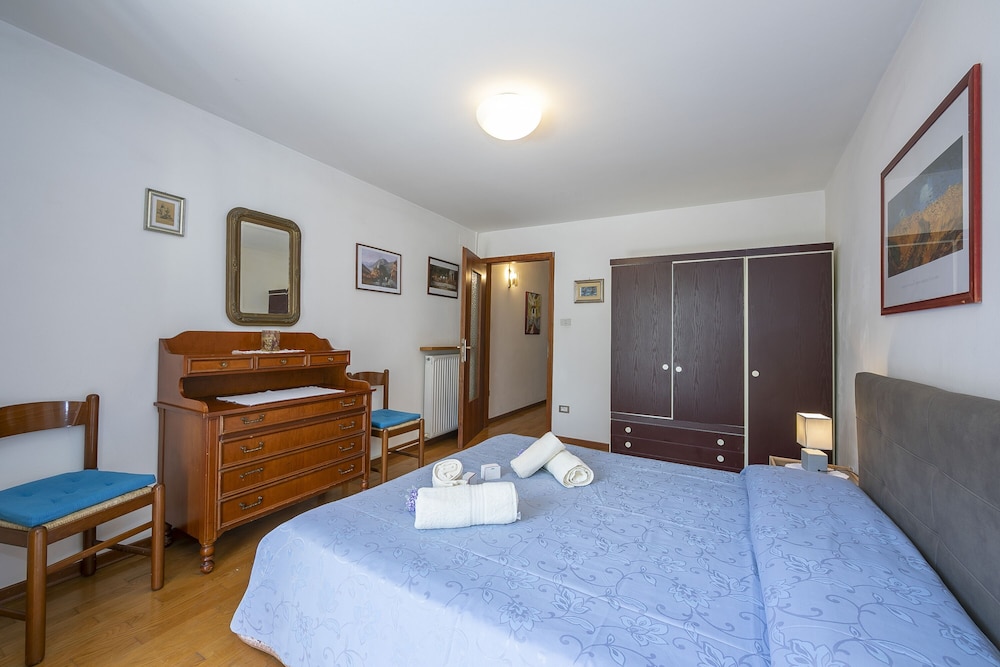 Family Apartment, Multiple Bedrooms (Appartamento Miorelli 1)