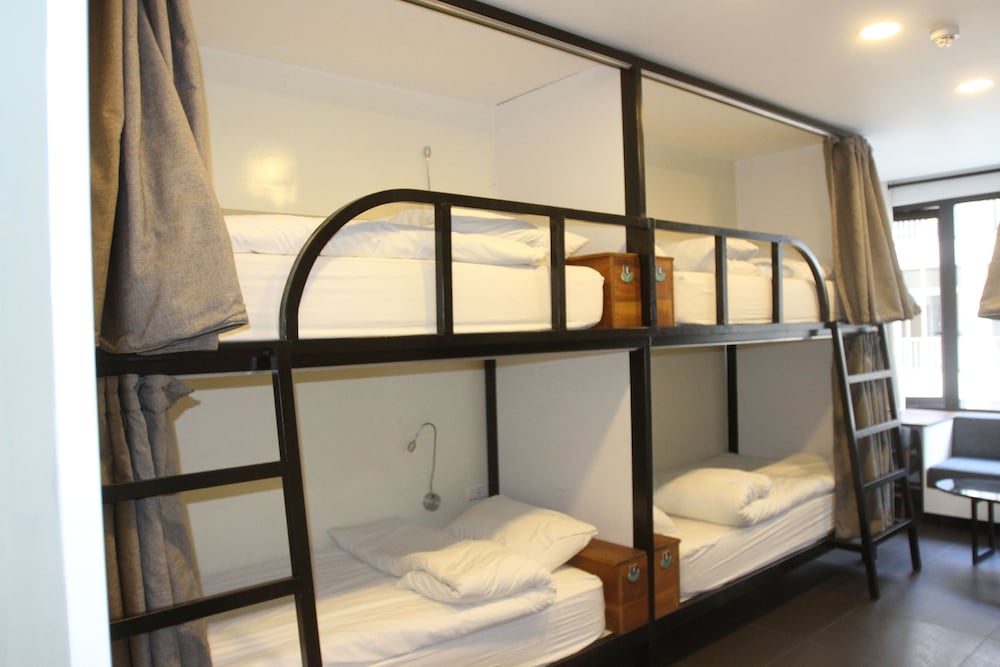 Shared Dorm (Women): 1 room: 6 single bunk beds for 6 persons, amenities not included photo 2