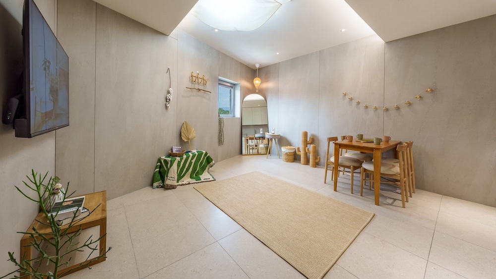 Basic Room, 1 Bedroom (Room 308)