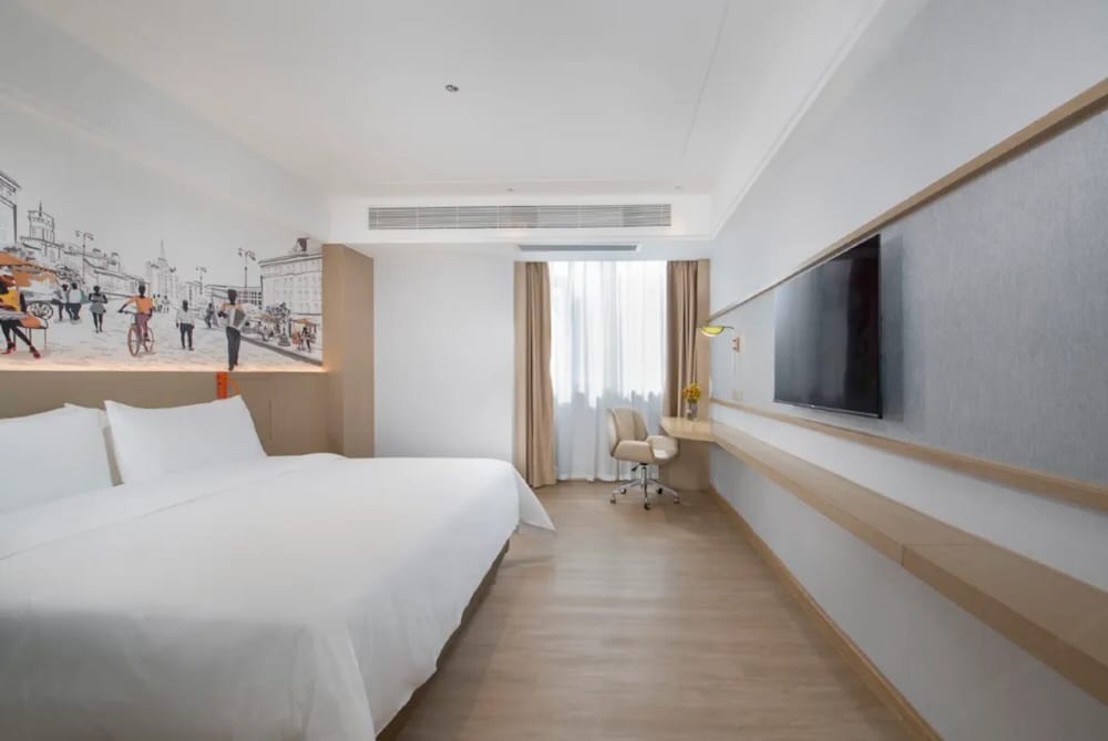 Superior Single Room, City View