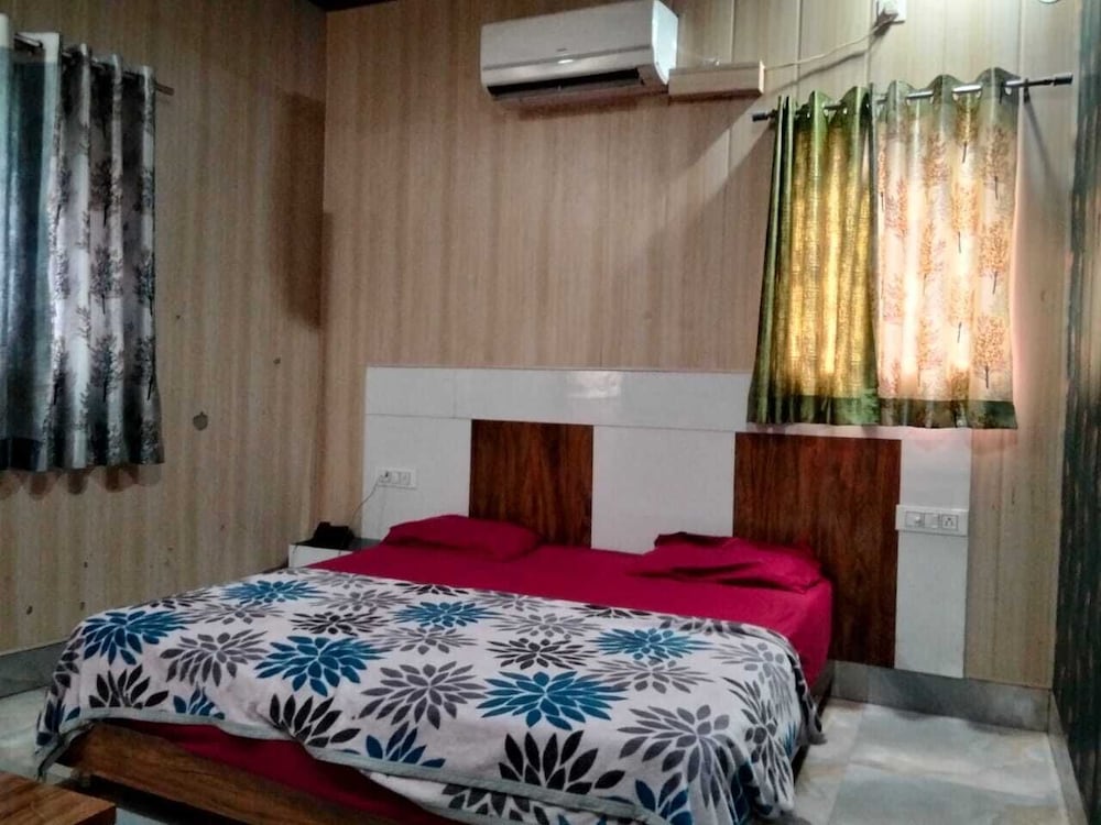 Basic Double Room