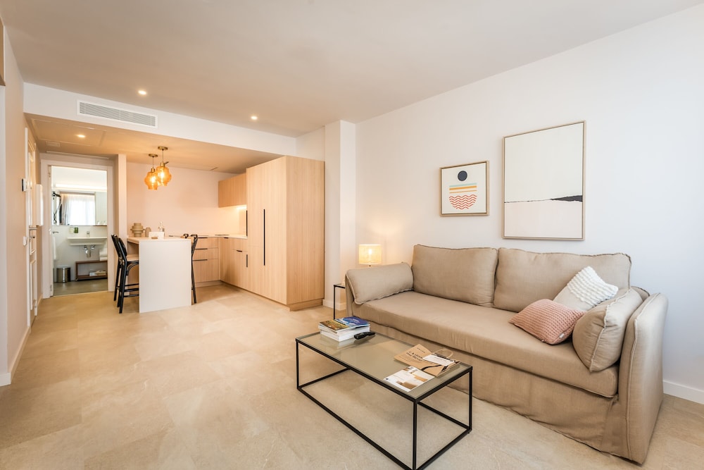 City Apartment (2 adults)