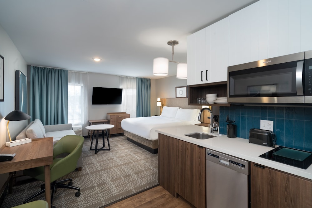 Studio Suite, 1 King Bed, Accessible, Kitchen (Communications) - Photo 2