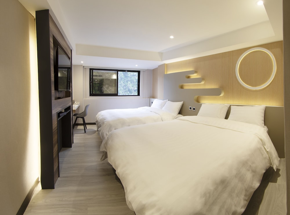 Deluxe Quadruple Room photo 2