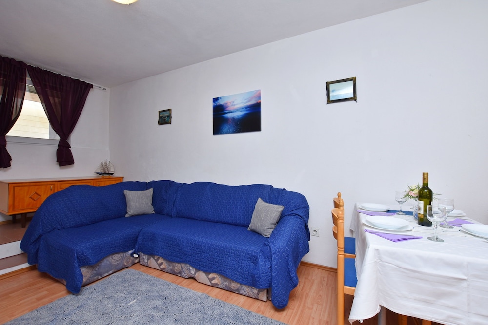Apartment (A1) photo 1