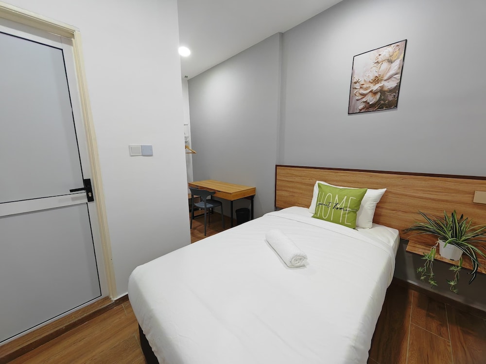 Premier Single Room