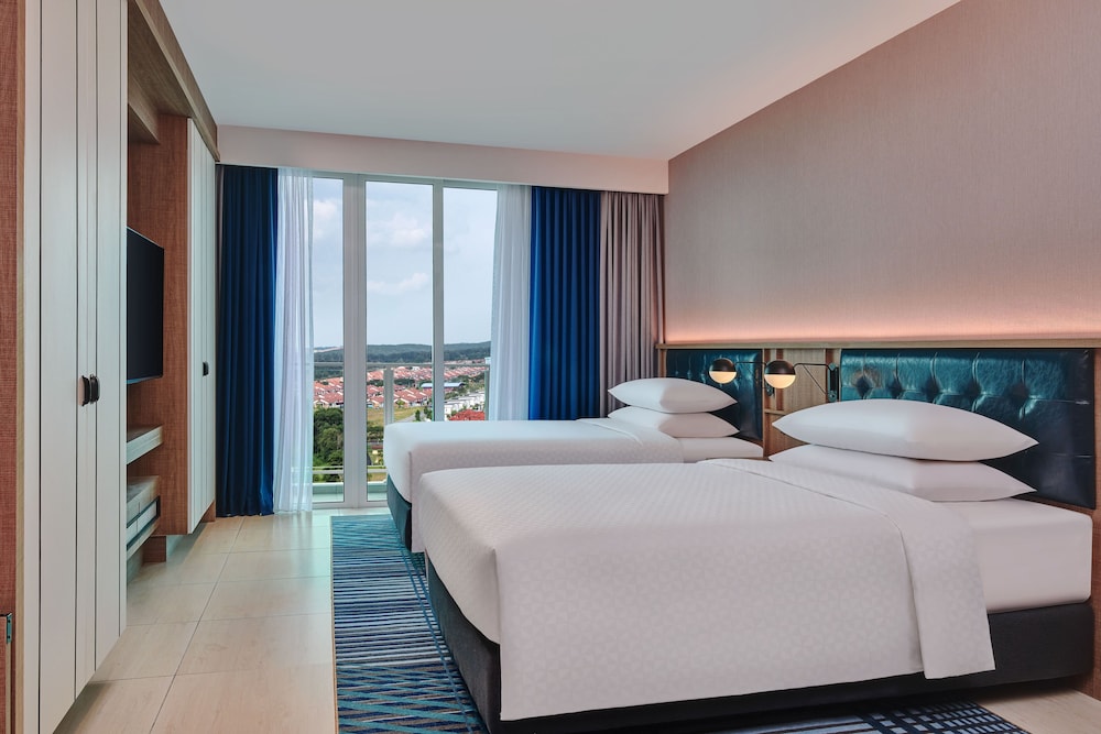 Deluxe Twin Room, 2 Twin Beds, Balcony - Photo 1