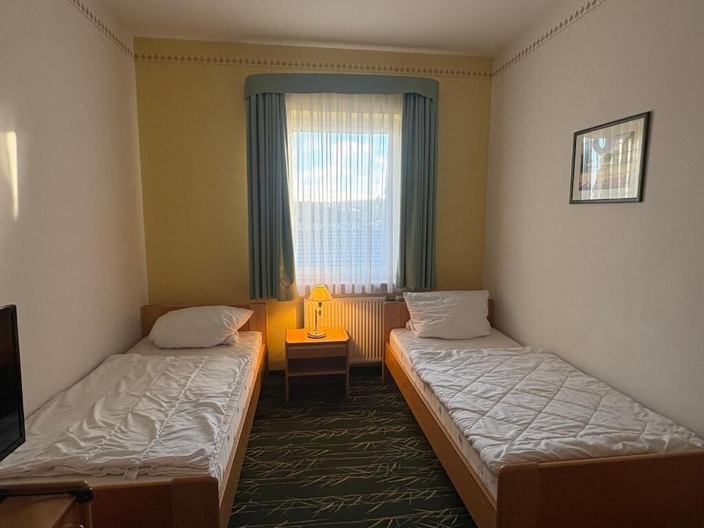 Standard Twin Room photo 1