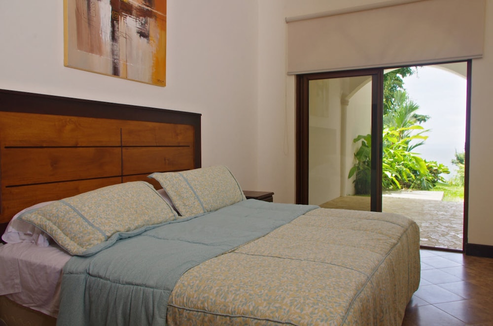 Luxury Condo, Ocean View photo 1