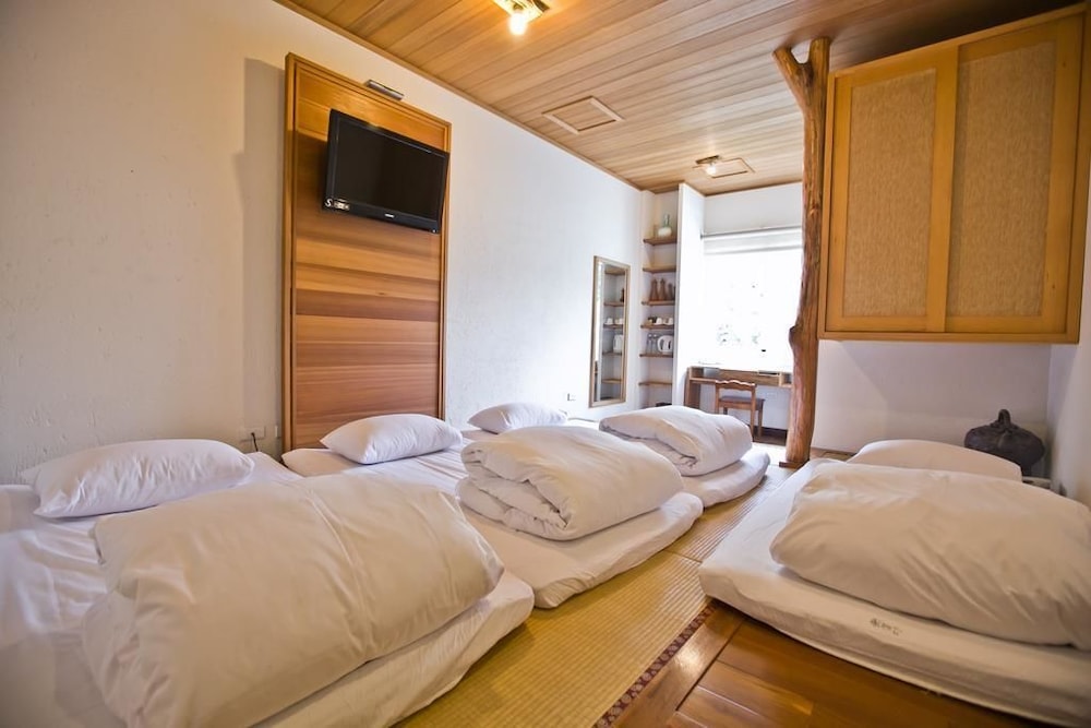 Family Quadruple Room (Japanese Futon)