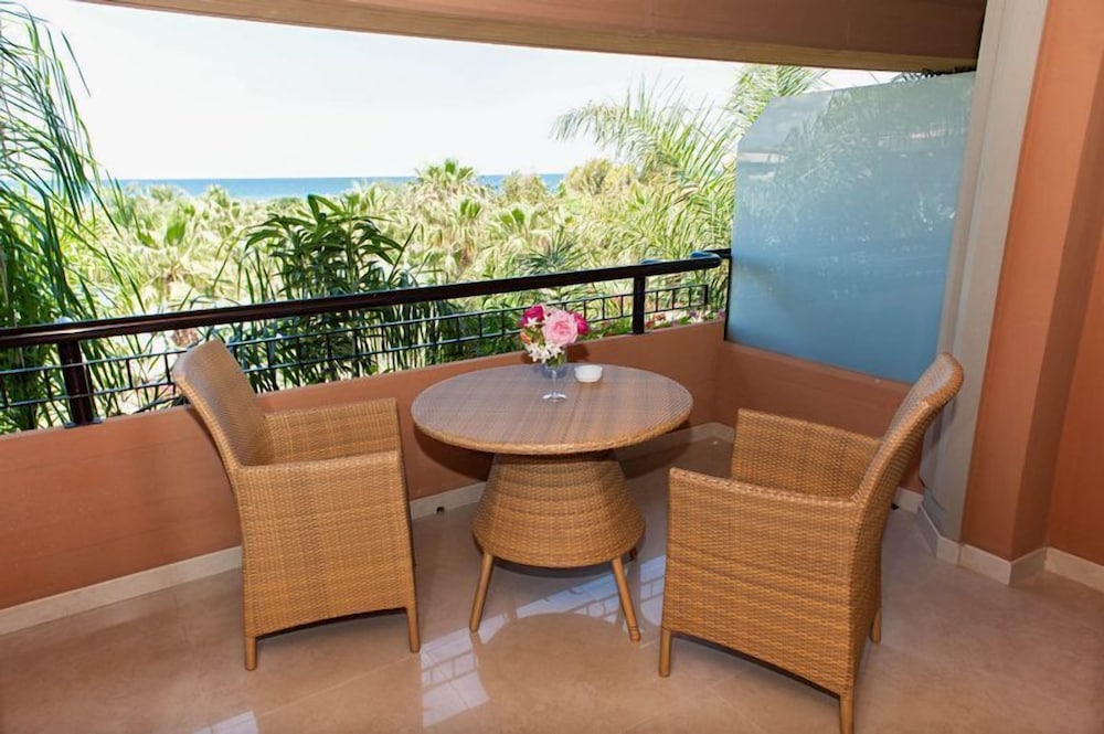 Superior Double Room, Sea View - Photo 2