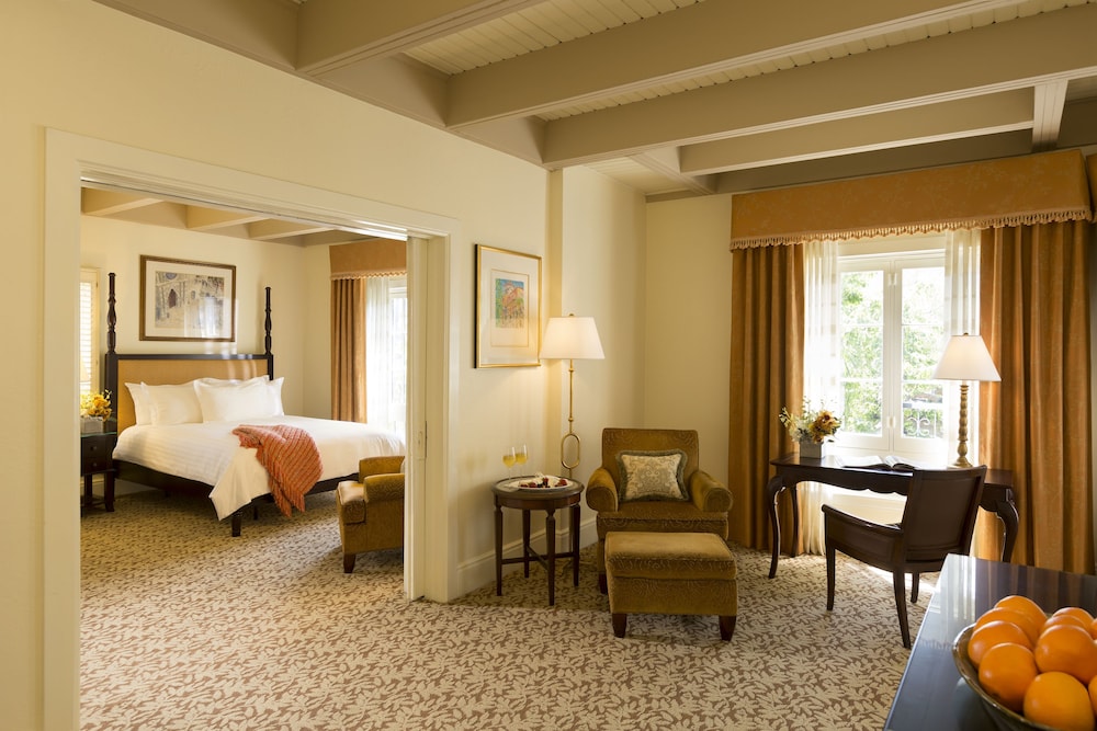 Junior Suite, 2 Queen Beds - Photo 1