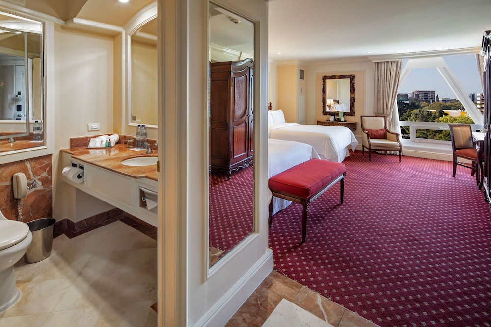 Westin, Executive Room, 2 Queen Beds, Executive Level photo 3