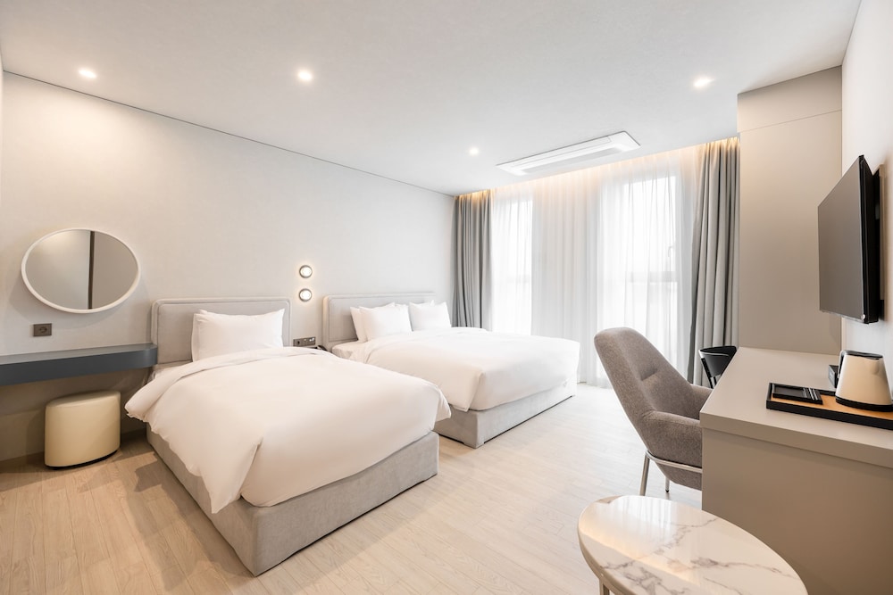 Deluxe Connect Room
