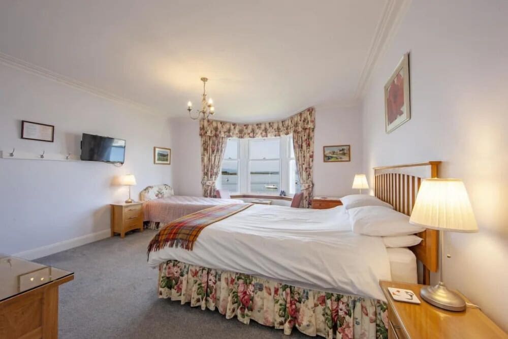 Superior Triple Room, Ocean View photo 2