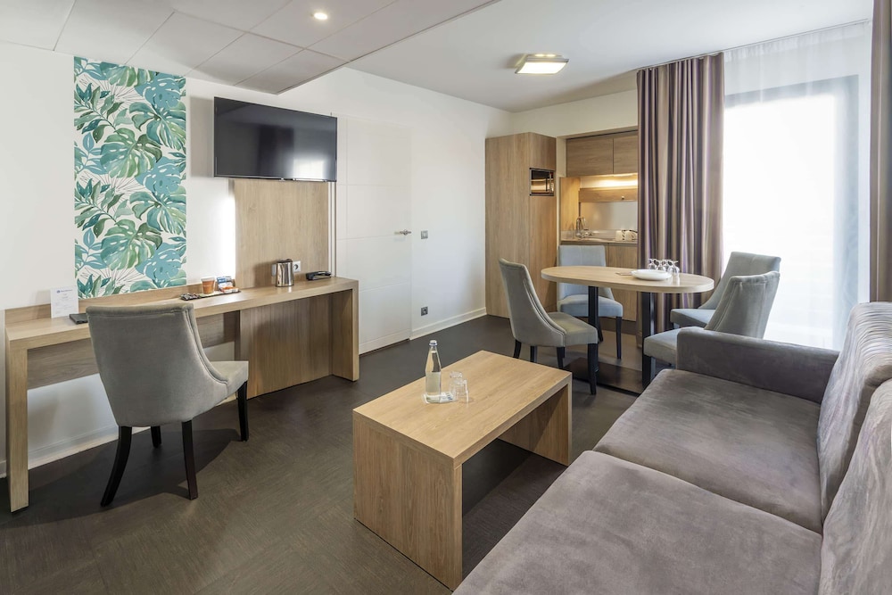 Standard Apartment, Multiple Beds, Non Smoking (with Sofabed) - Photo 4
