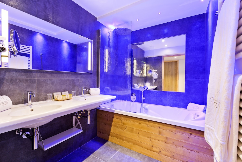 Suite, Lake View photo 3