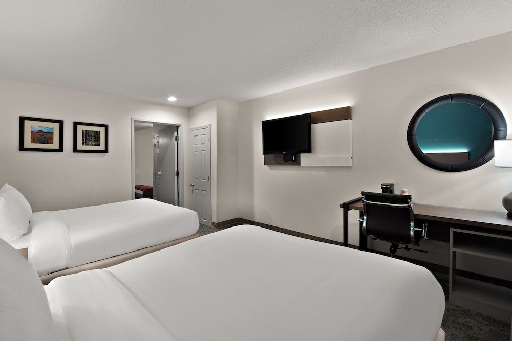 Suite, Multiple Beds, Accessible, Non Smoking - Photo 2